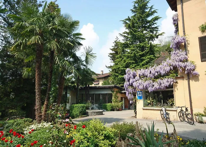 Hostel Savosa Youth *